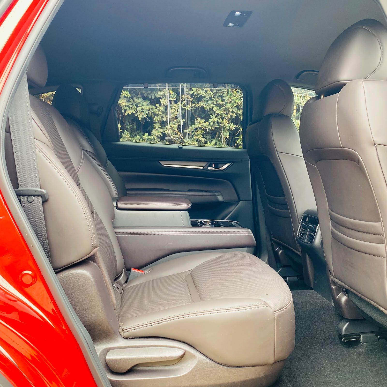 Vehicle photo thumbnail 9