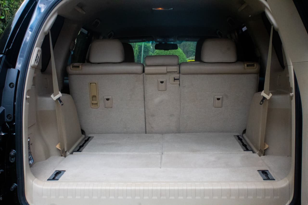 Vehicle photo thumbnail 9