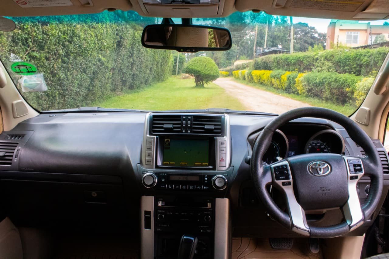Vehicle photo thumbnail 4