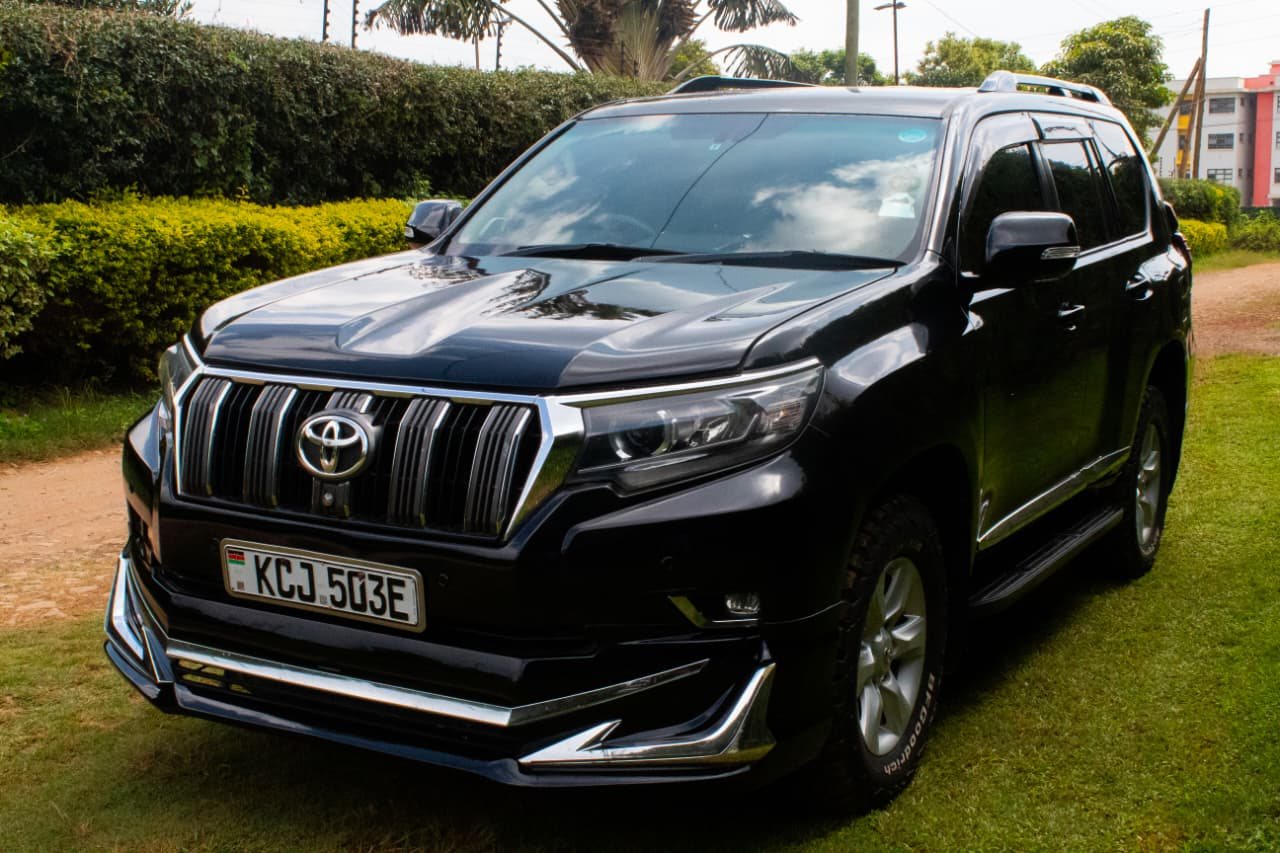 Vehicle photo thumbnail 2
