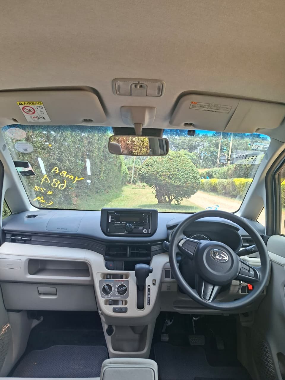 Vehicle photo thumbnail 4