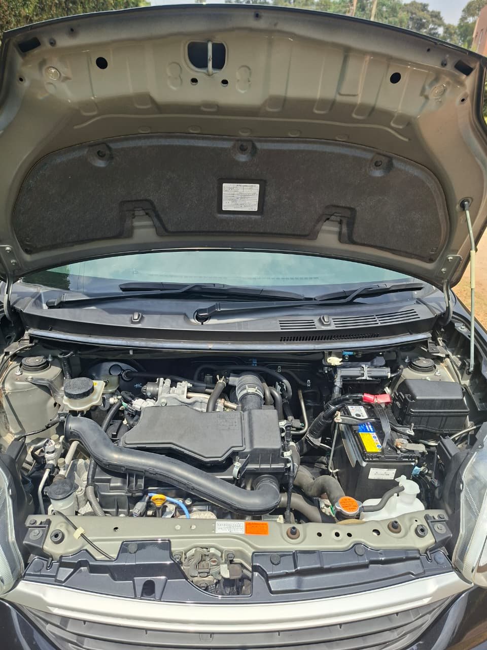 Vehicle photo thumbnail 14