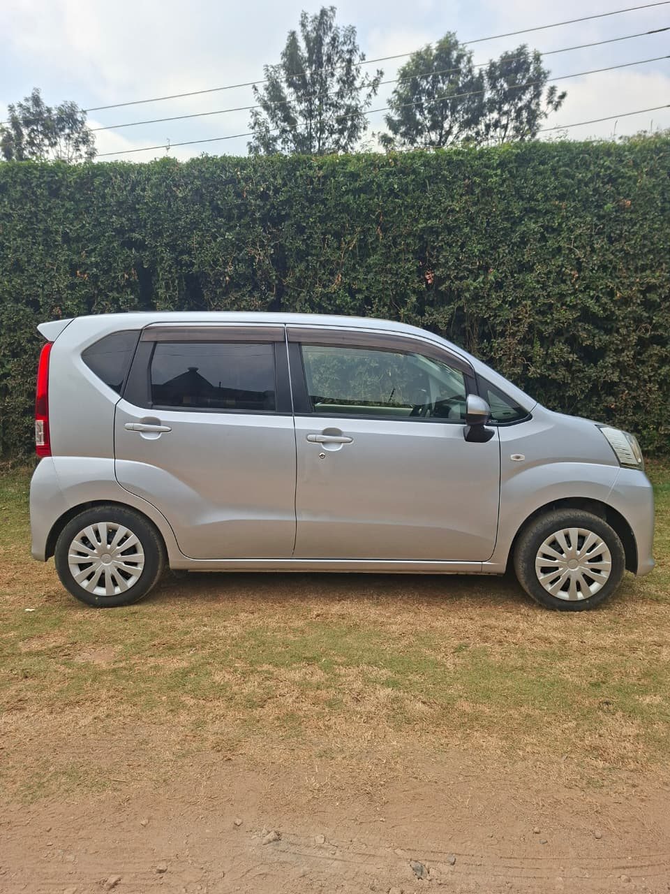 Vehicle photo thumbnail 10