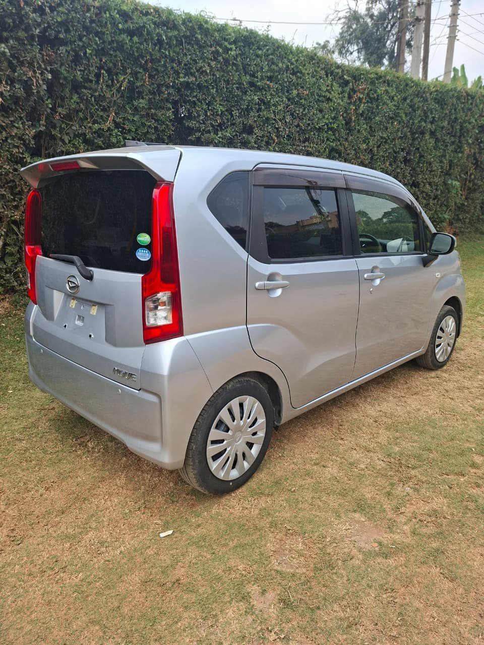 Vehicle photo thumbnail 11