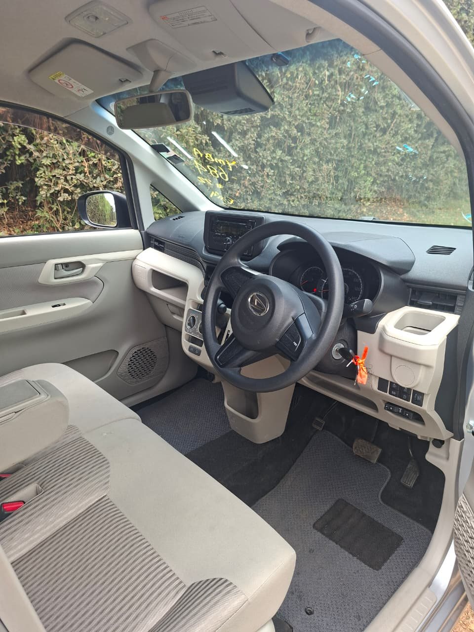 Vehicle photo thumbnail 5