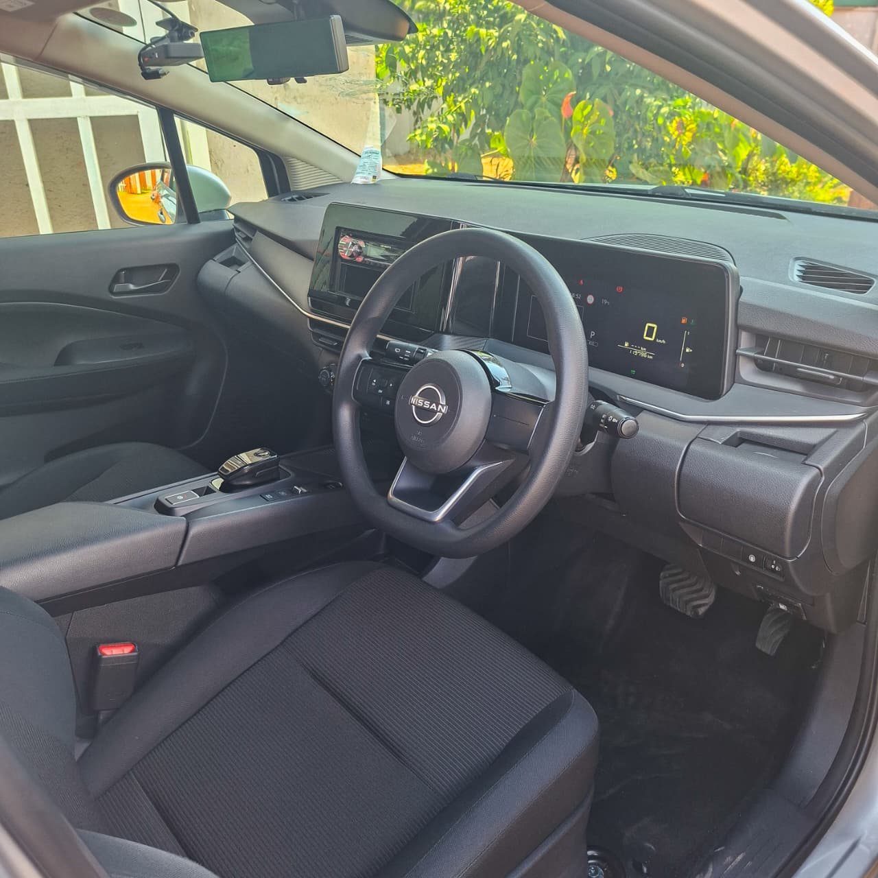 Vehicle photo thumbnail 5