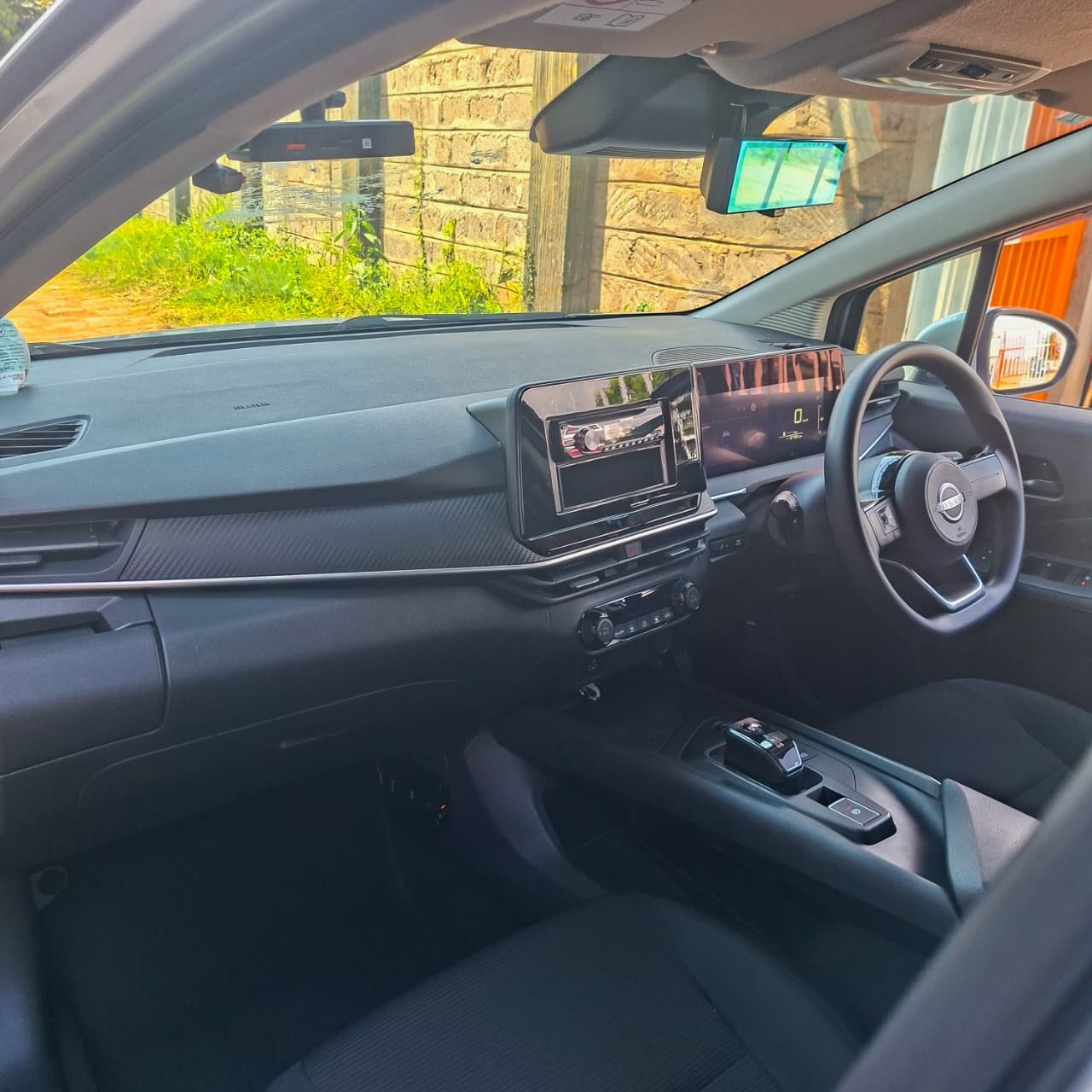 Vehicle photo thumbnail 6