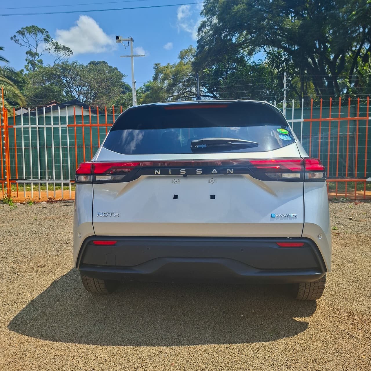Vehicle photo thumbnail 13