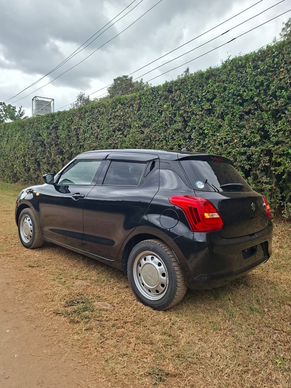 Vehicle photo thumbnail 12
