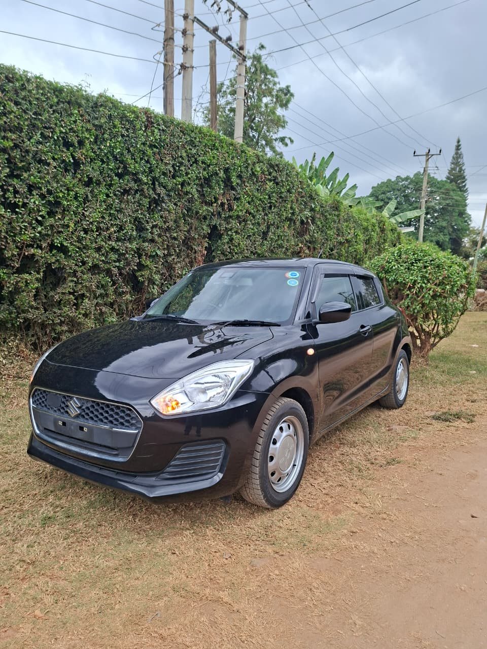 Vehicle photo thumbnail 3