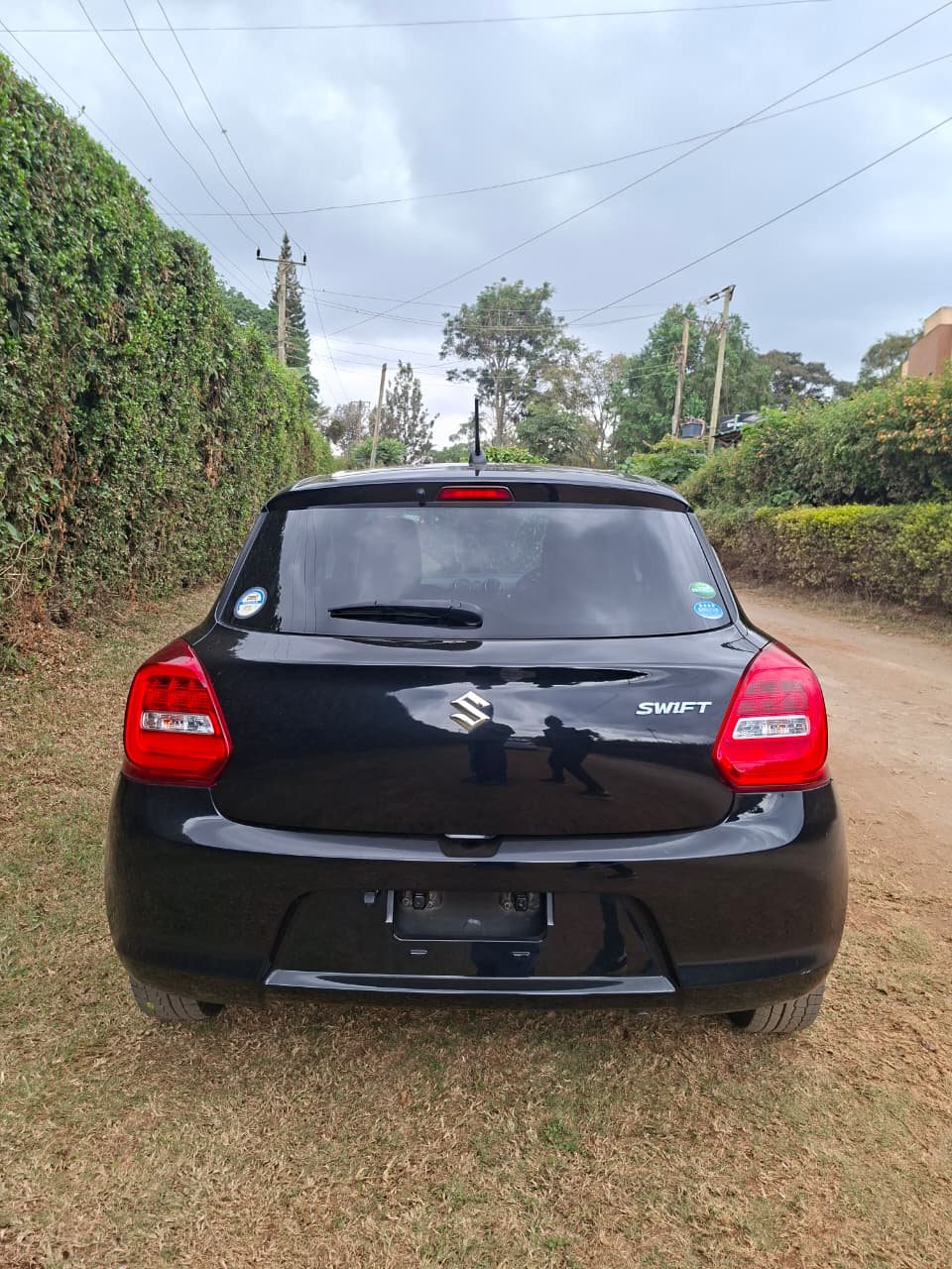 Vehicle photo thumbnail 13