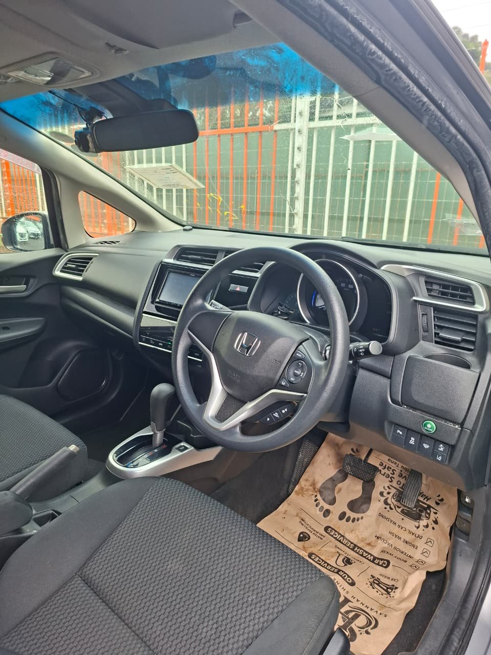 Vehicle photo thumbnail 5