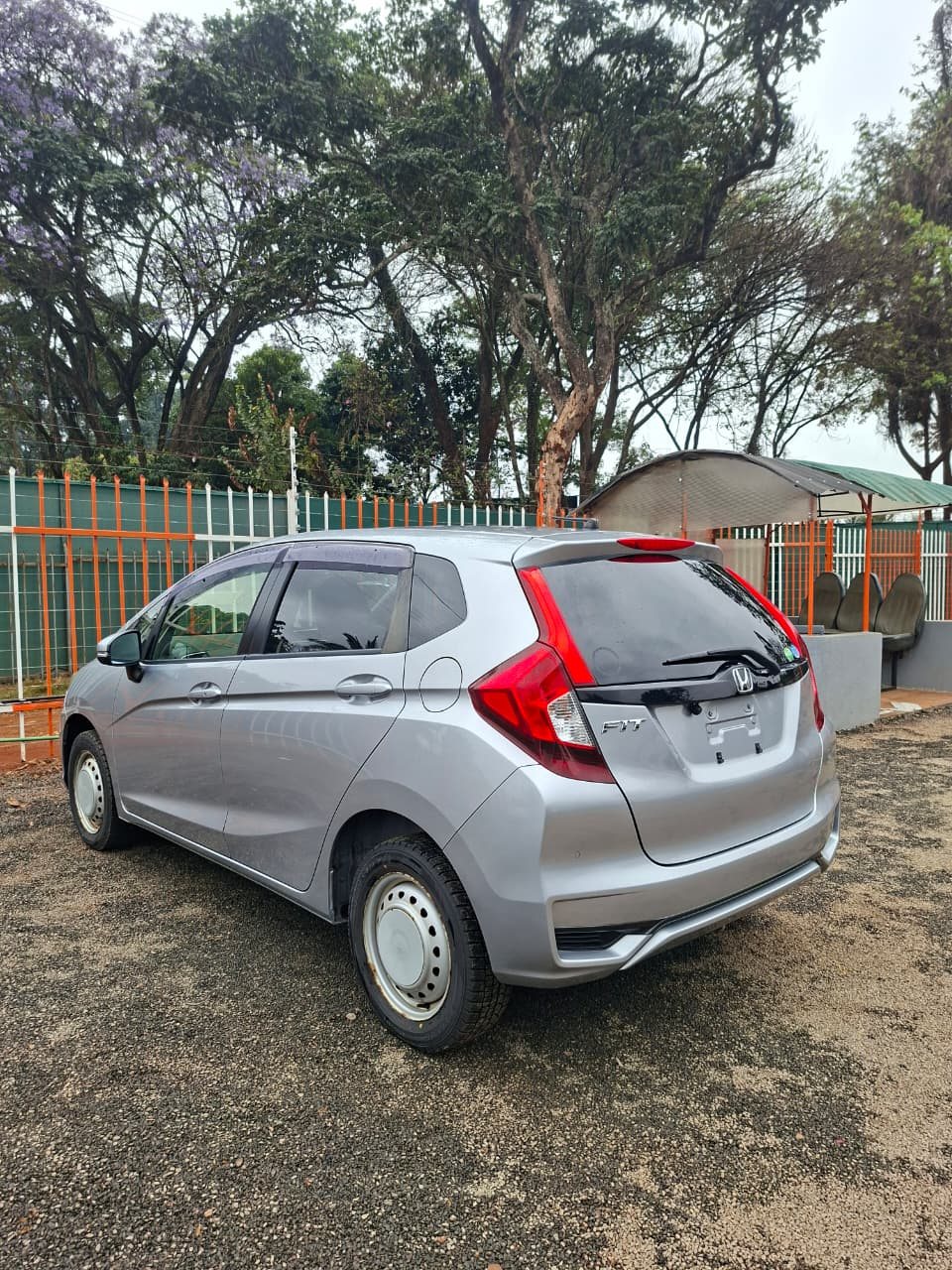 Vehicle photo thumbnail 10