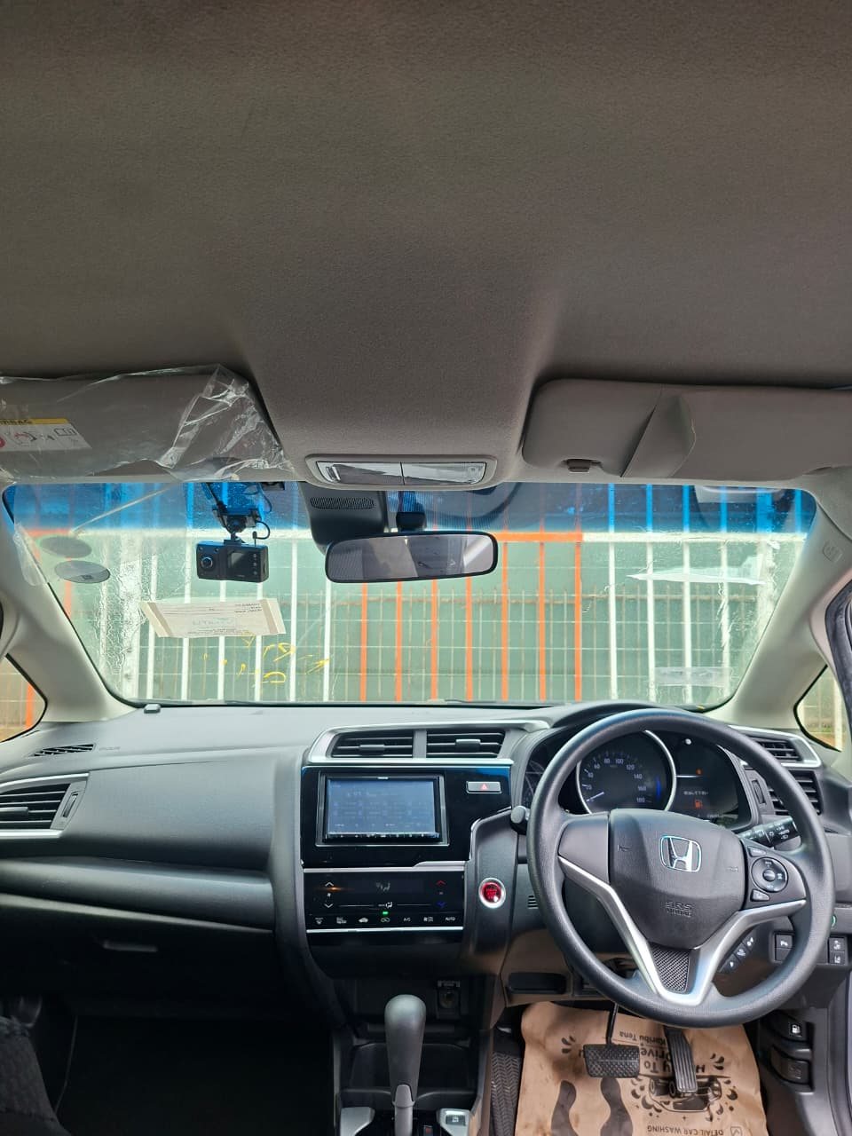 Vehicle photo thumbnail 6