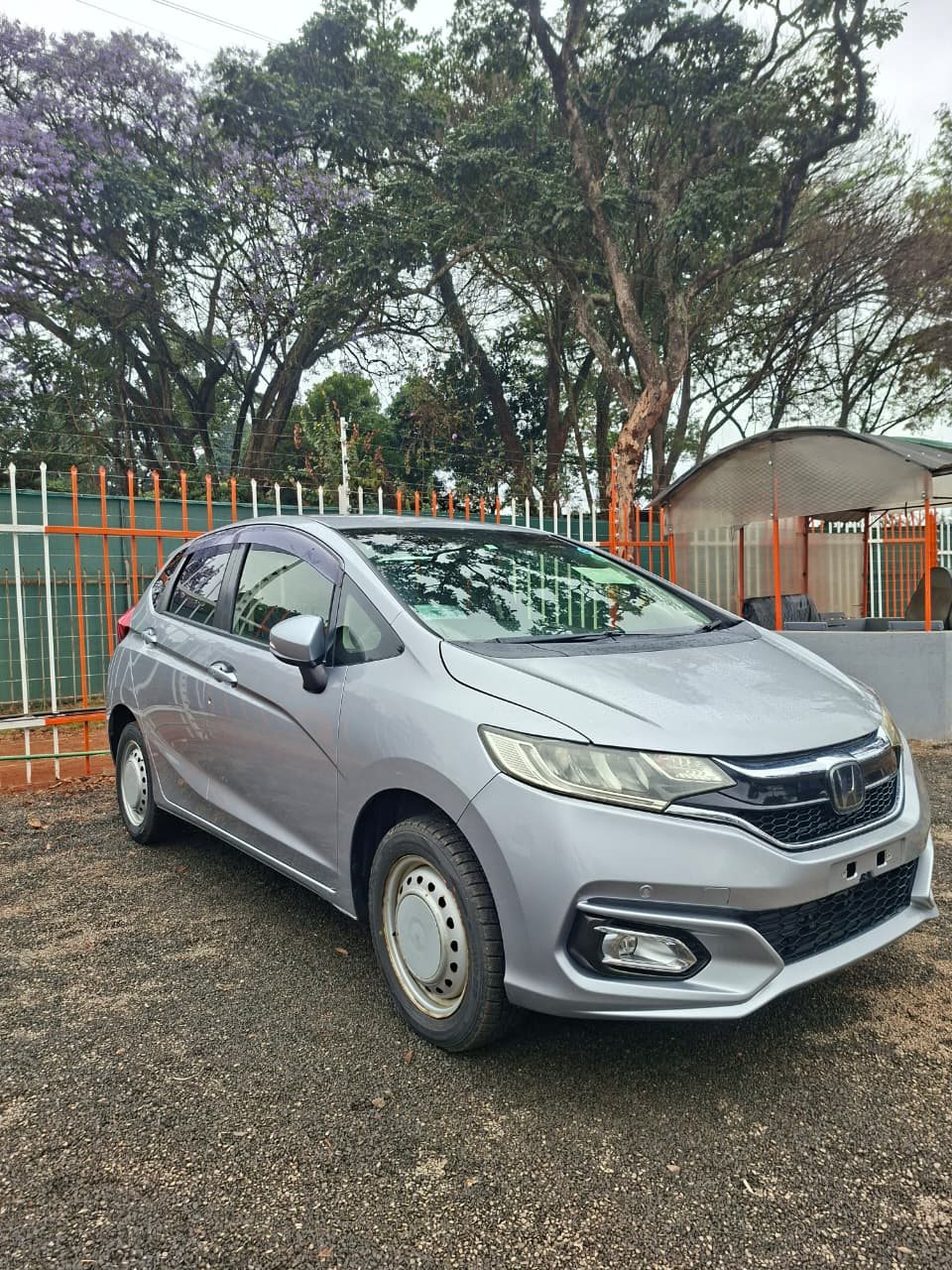 Vehicle photo thumbnail 3