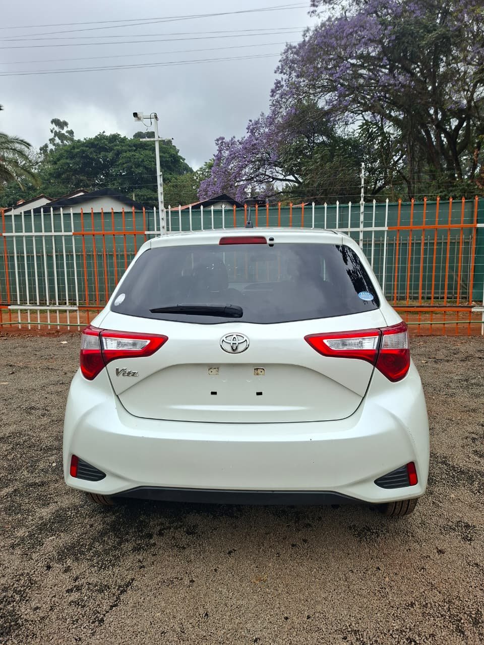 Vehicle photo thumbnail 10