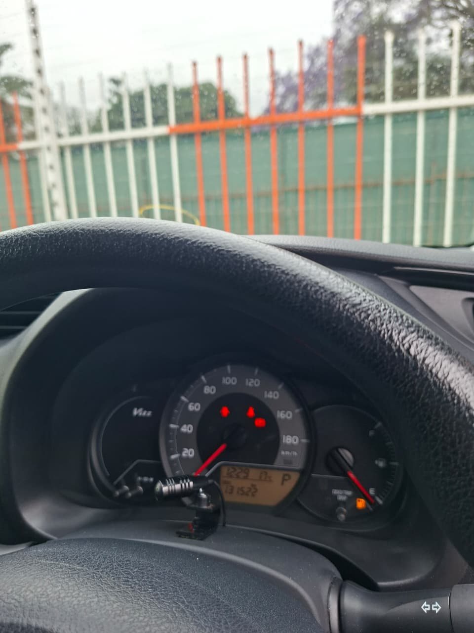 Vehicle photo thumbnail 8