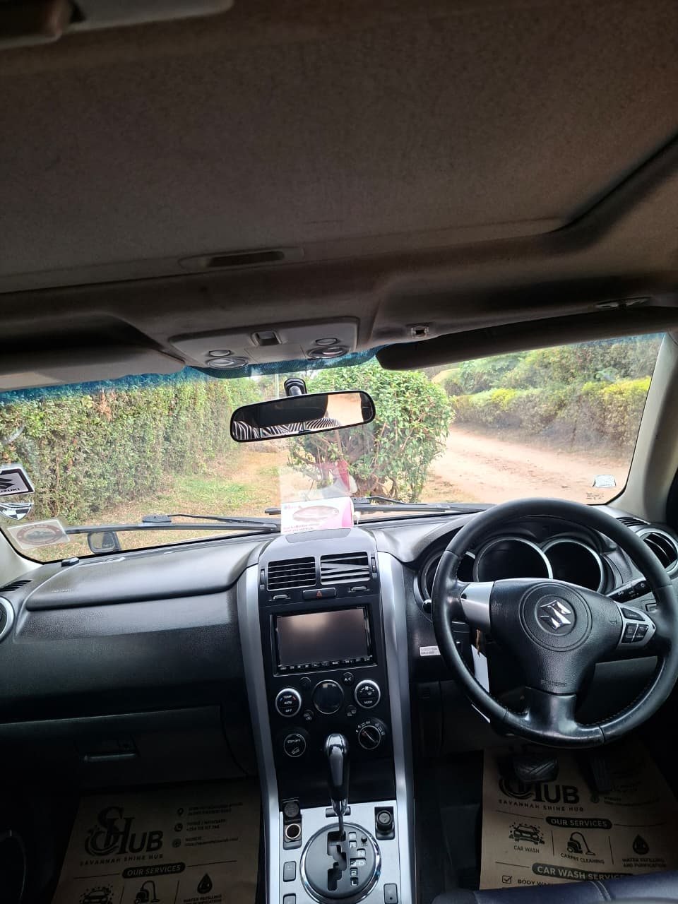 Vehicle photo thumbnail 4