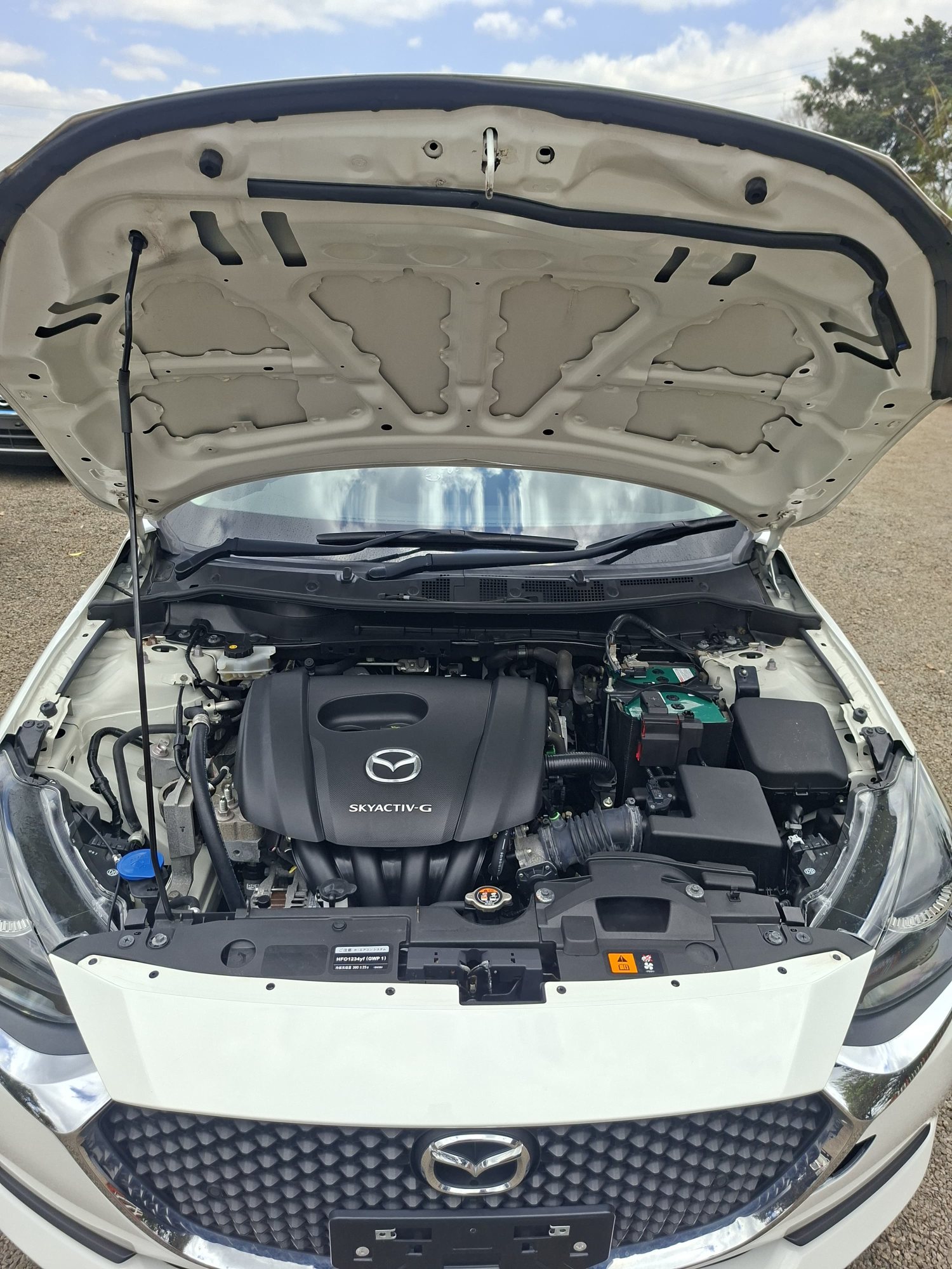 Vehicle photo thumbnail 11
