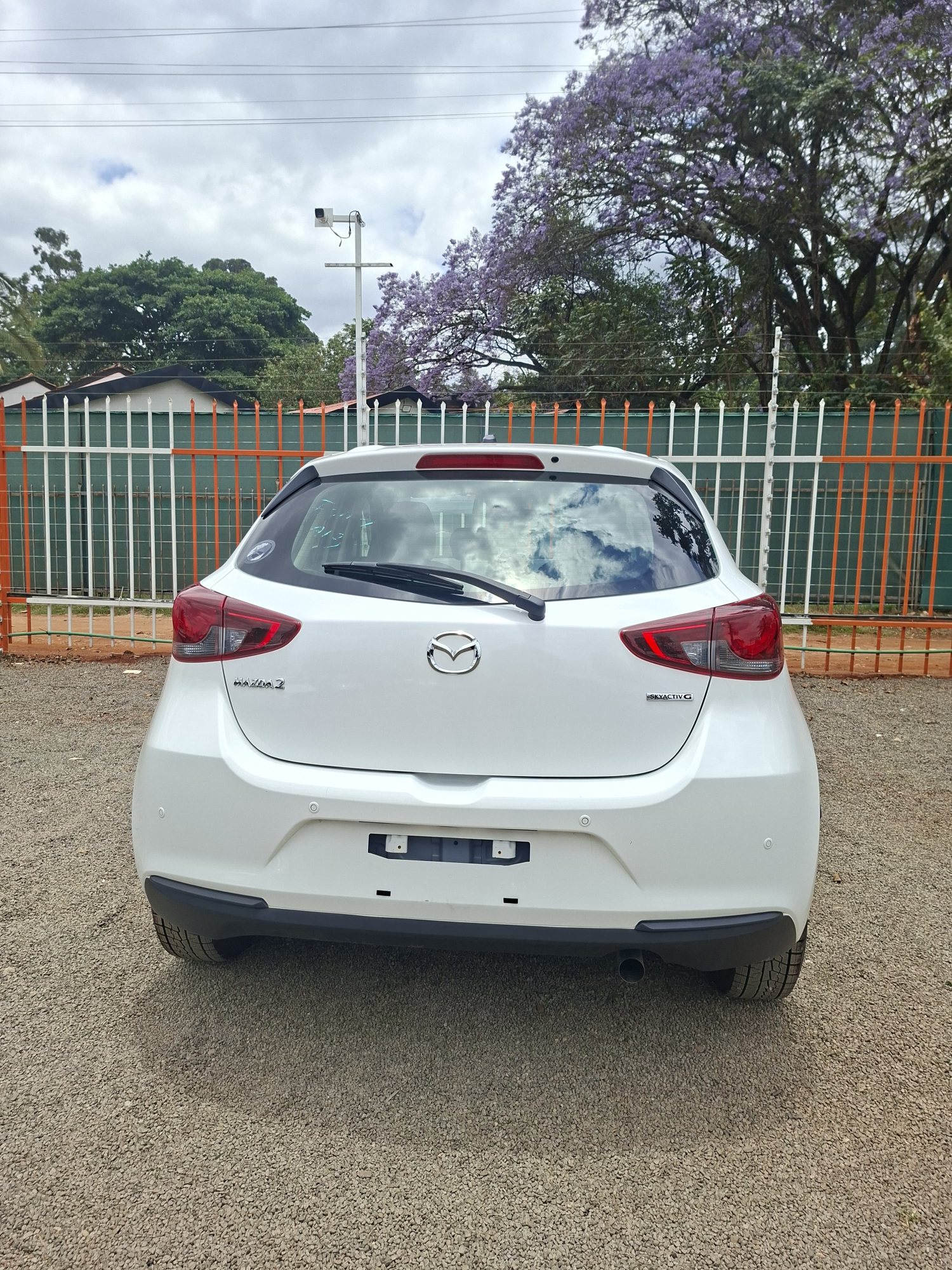 Vehicle photo thumbnail 16