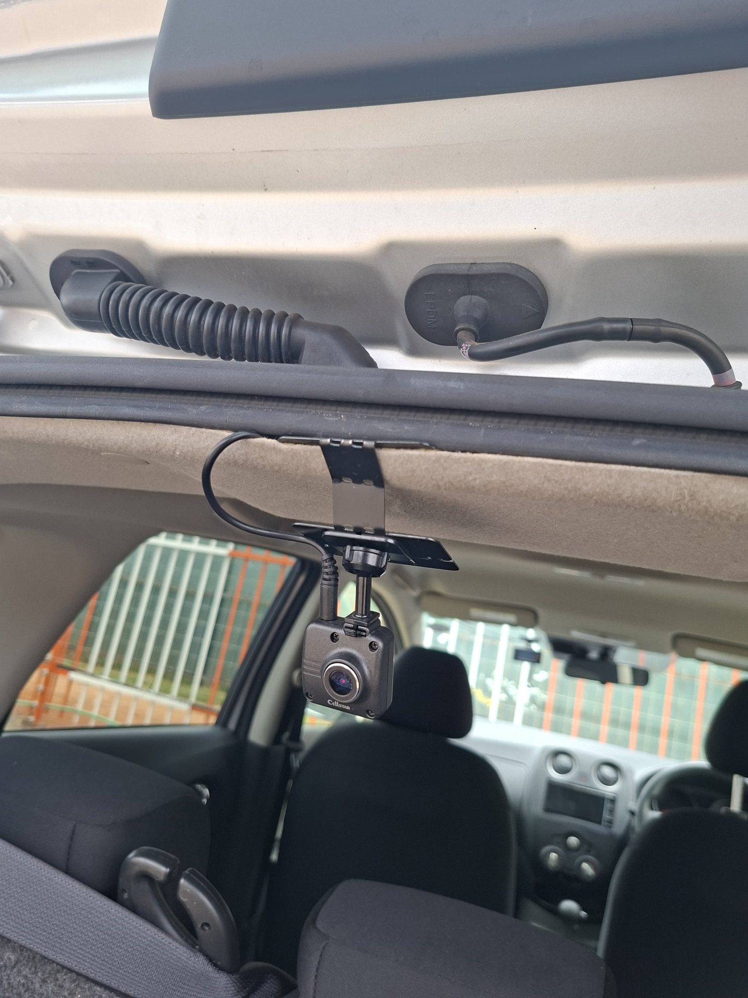 Vehicle photo thumbnail 10