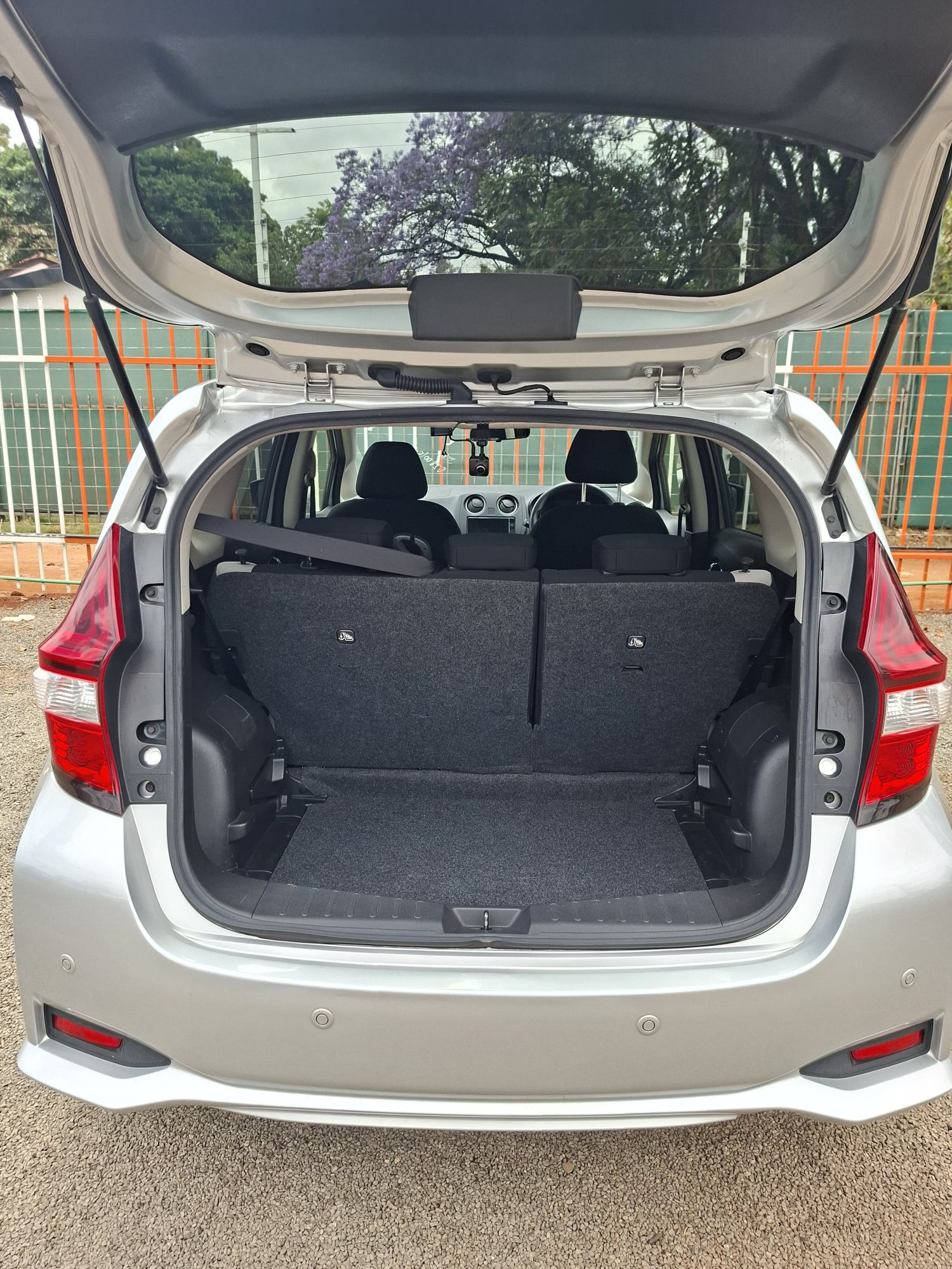 Vehicle photo thumbnail 15
