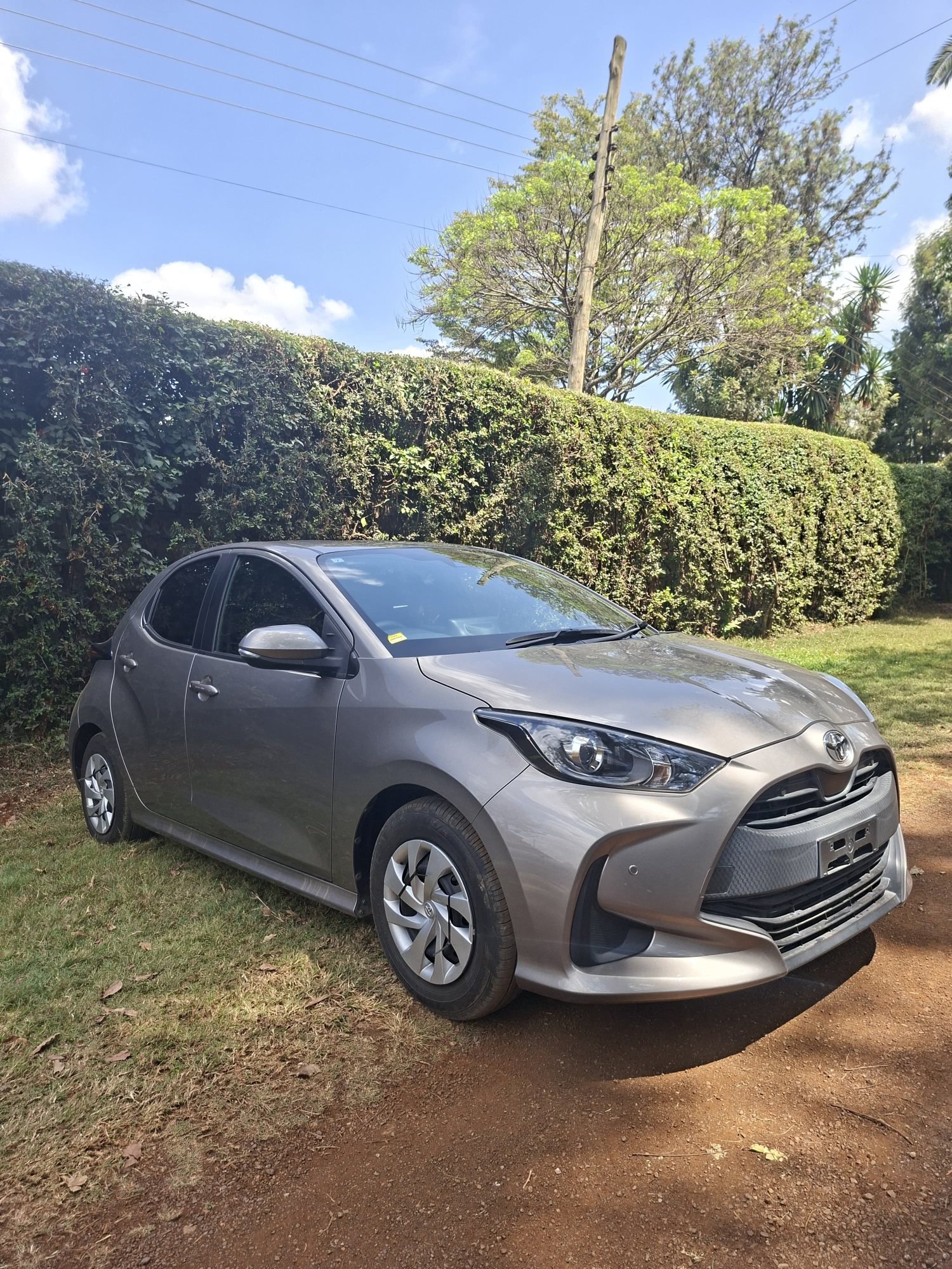 Vehicle photo thumbnail 2
