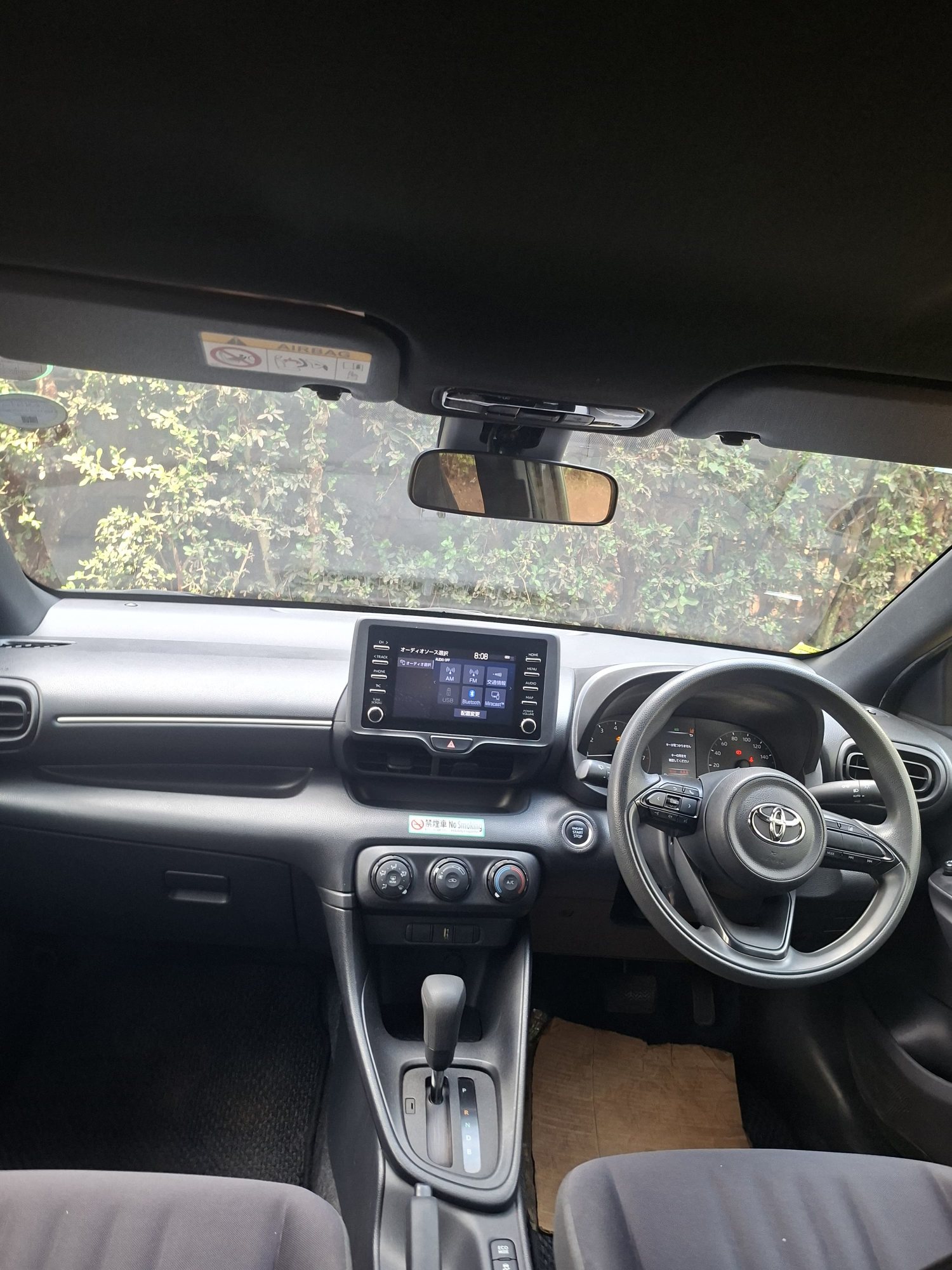 Vehicle photo thumbnail 4