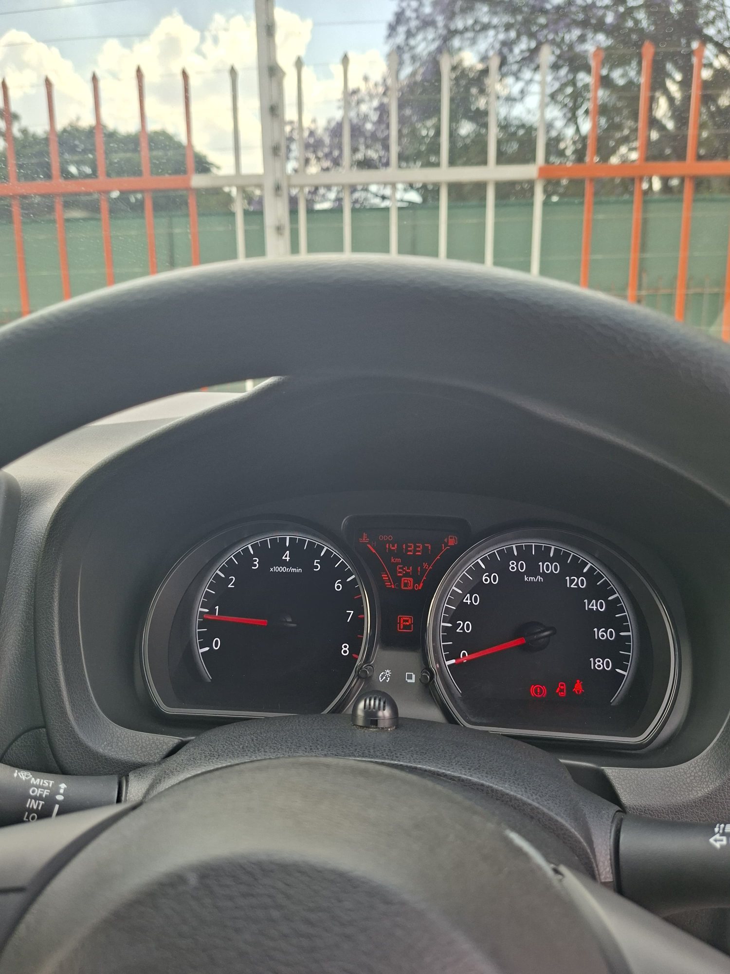 Vehicle photo thumbnail 8