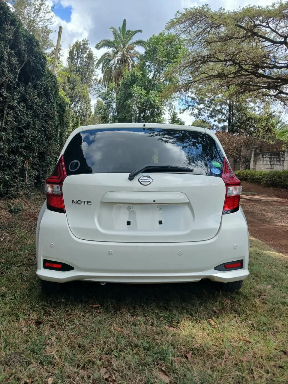 Vehicle photo thumbnail 14