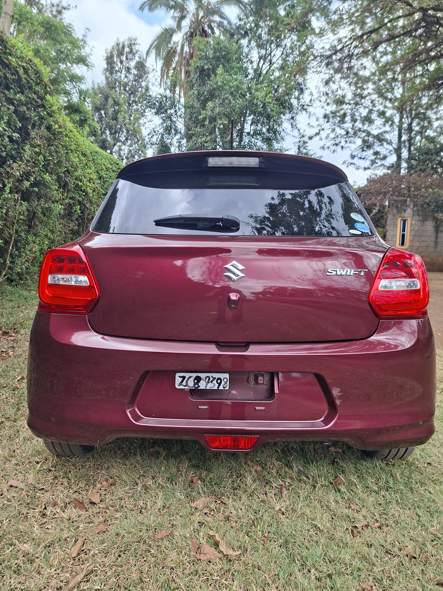 Vehicle photo thumbnail 16