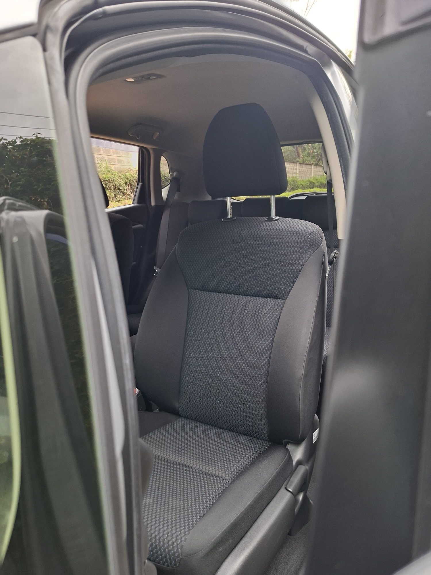 Vehicle photo thumbnail 4
