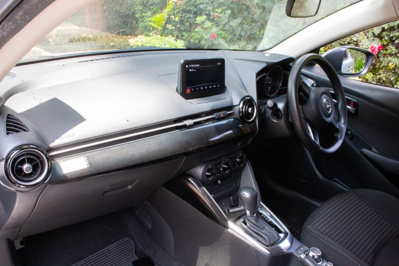 Vehicle photo thumbnail 5