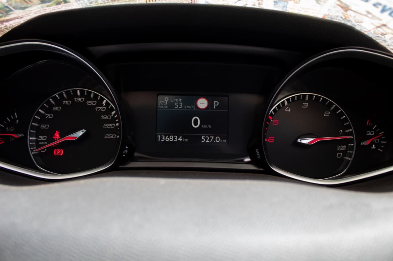 Vehicle photo thumbnail 14