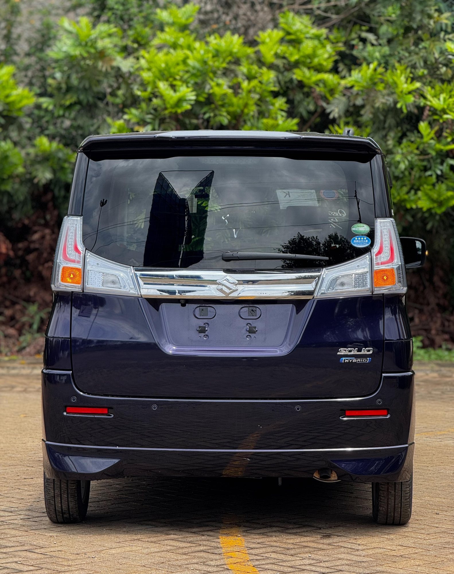 Vehicle photo thumbnail 10