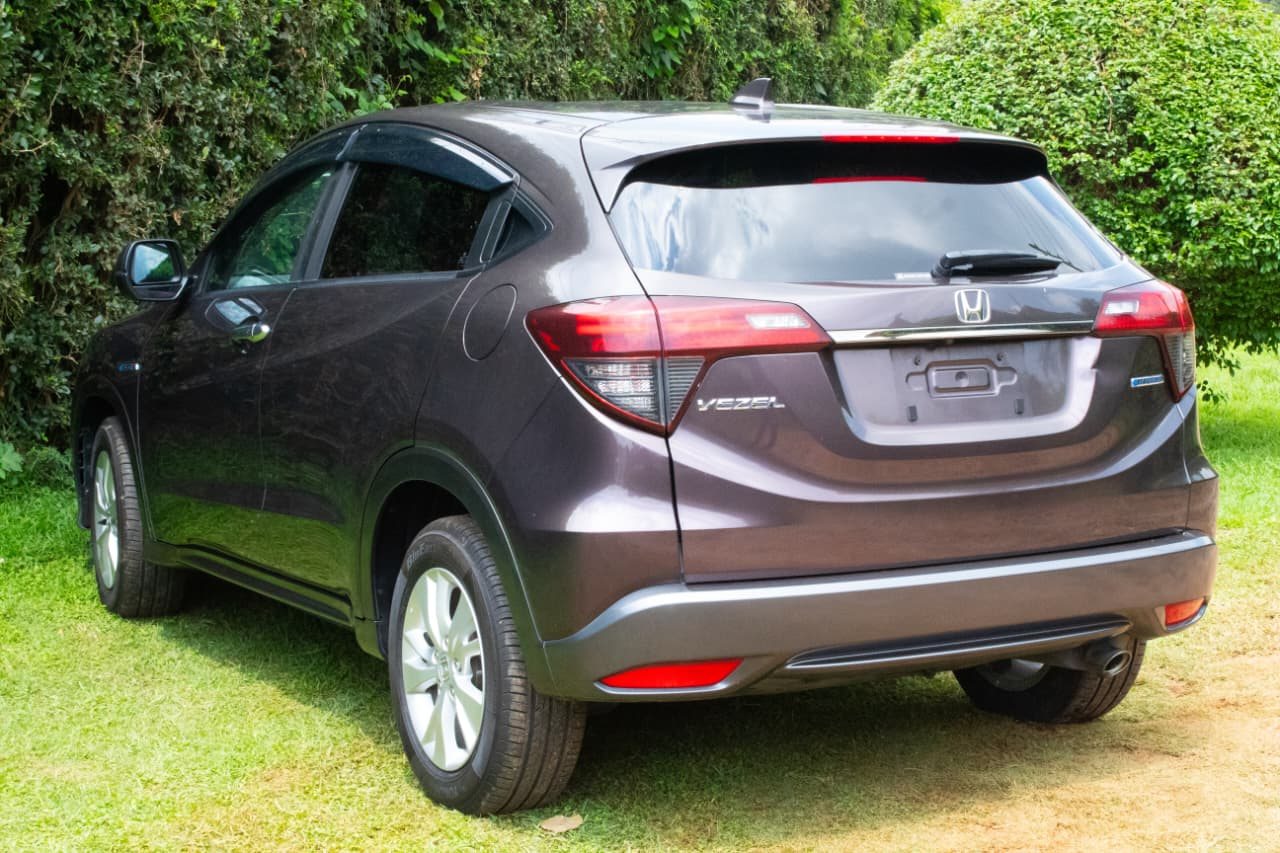 Vehicle photo thumbnail 9