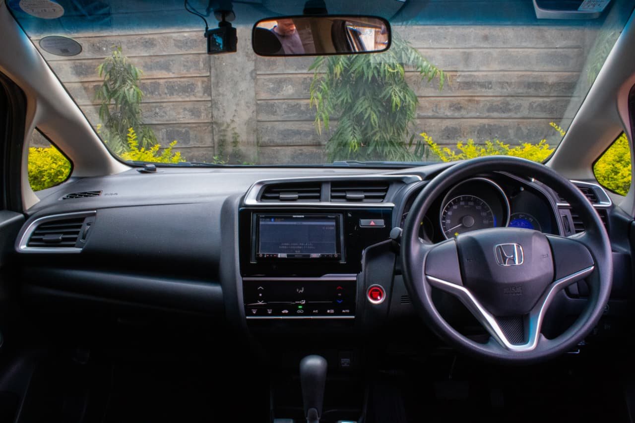 Vehicle photo thumbnail 5