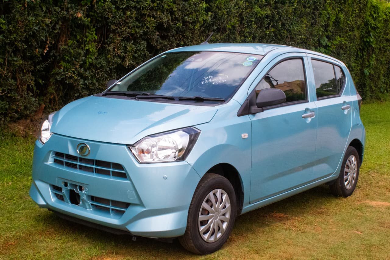 Vehicle photo thumbnail 2
