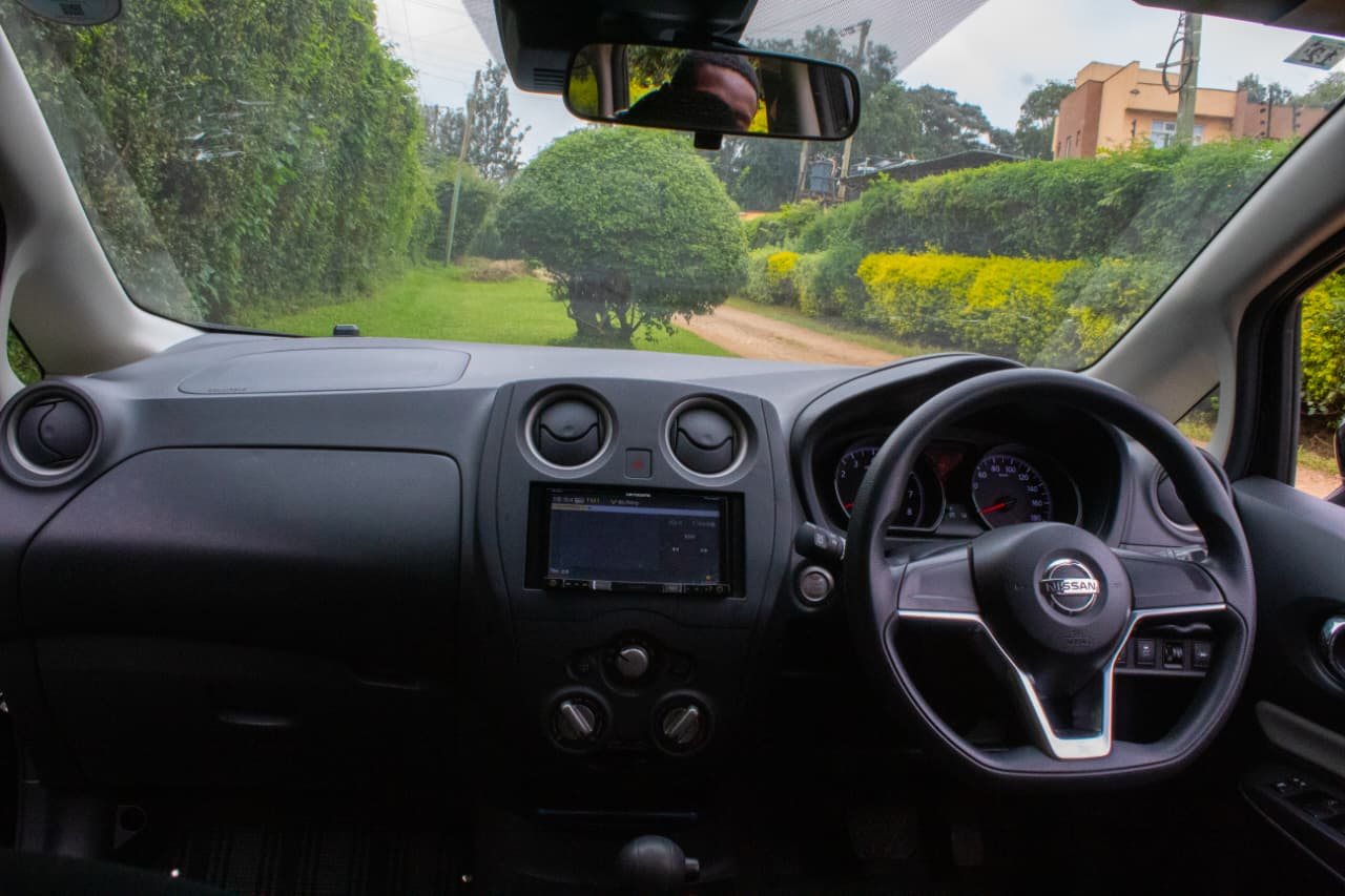 Vehicle photo thumbnail 4