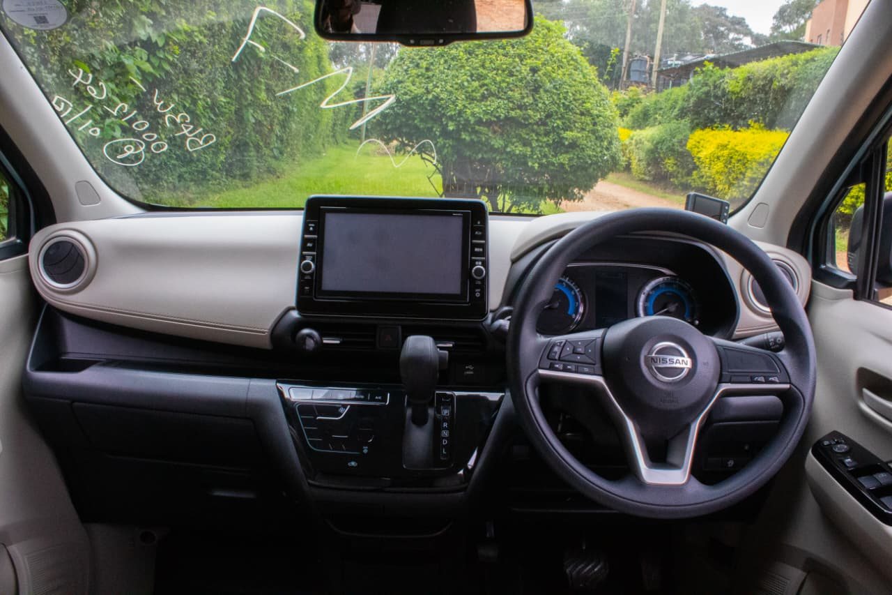 Vehicle photo thumbnail 4