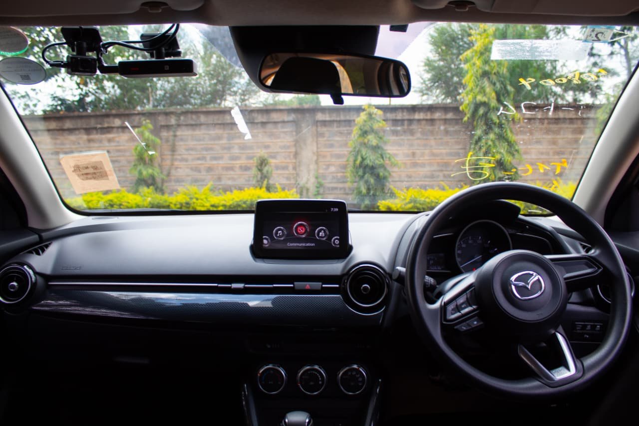 Vehicle photo thumbnail 4