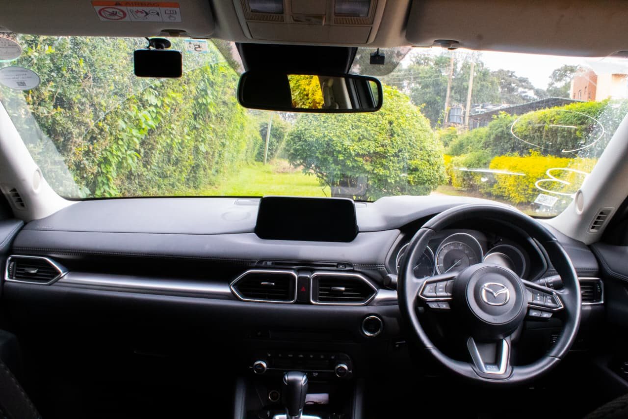 Vehicle photo thumbnail 5