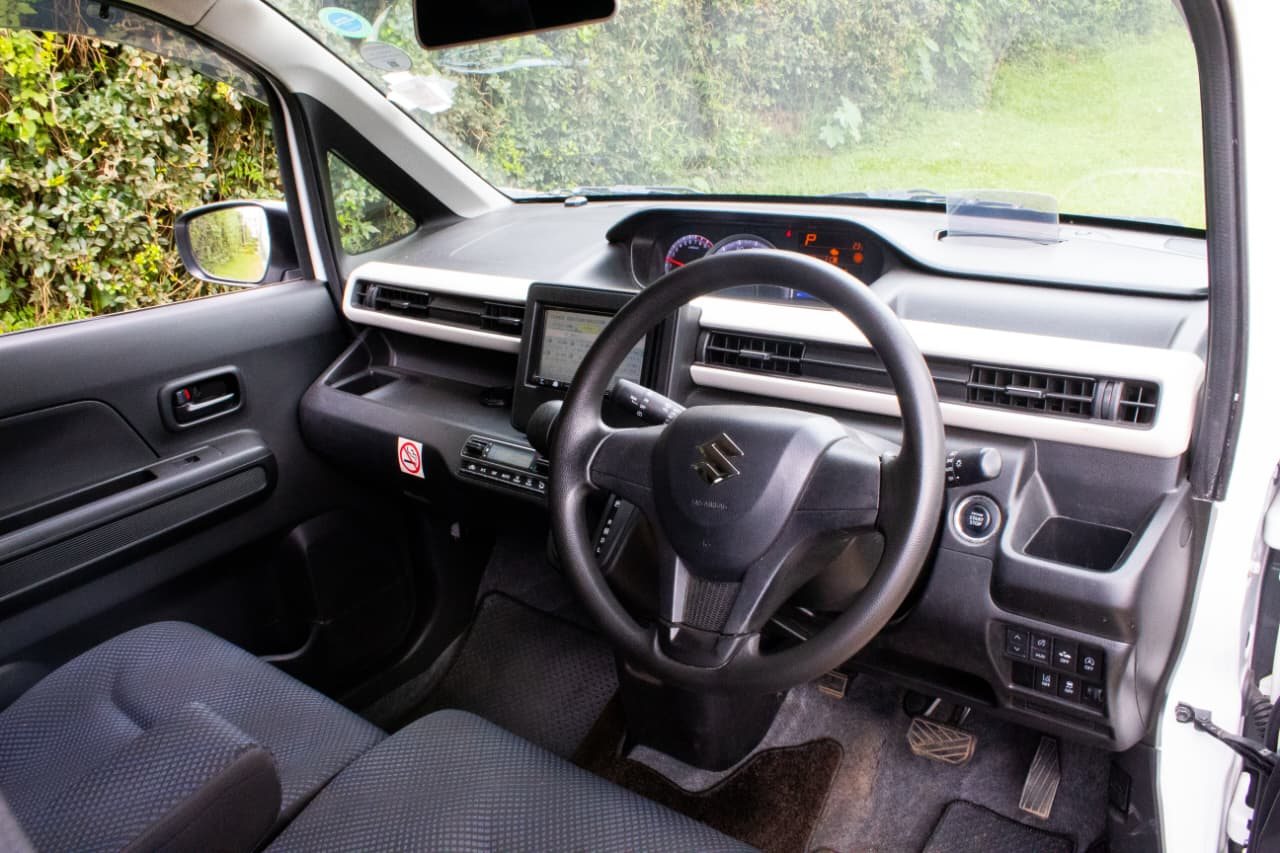 Vehicle photo thumbnail 4