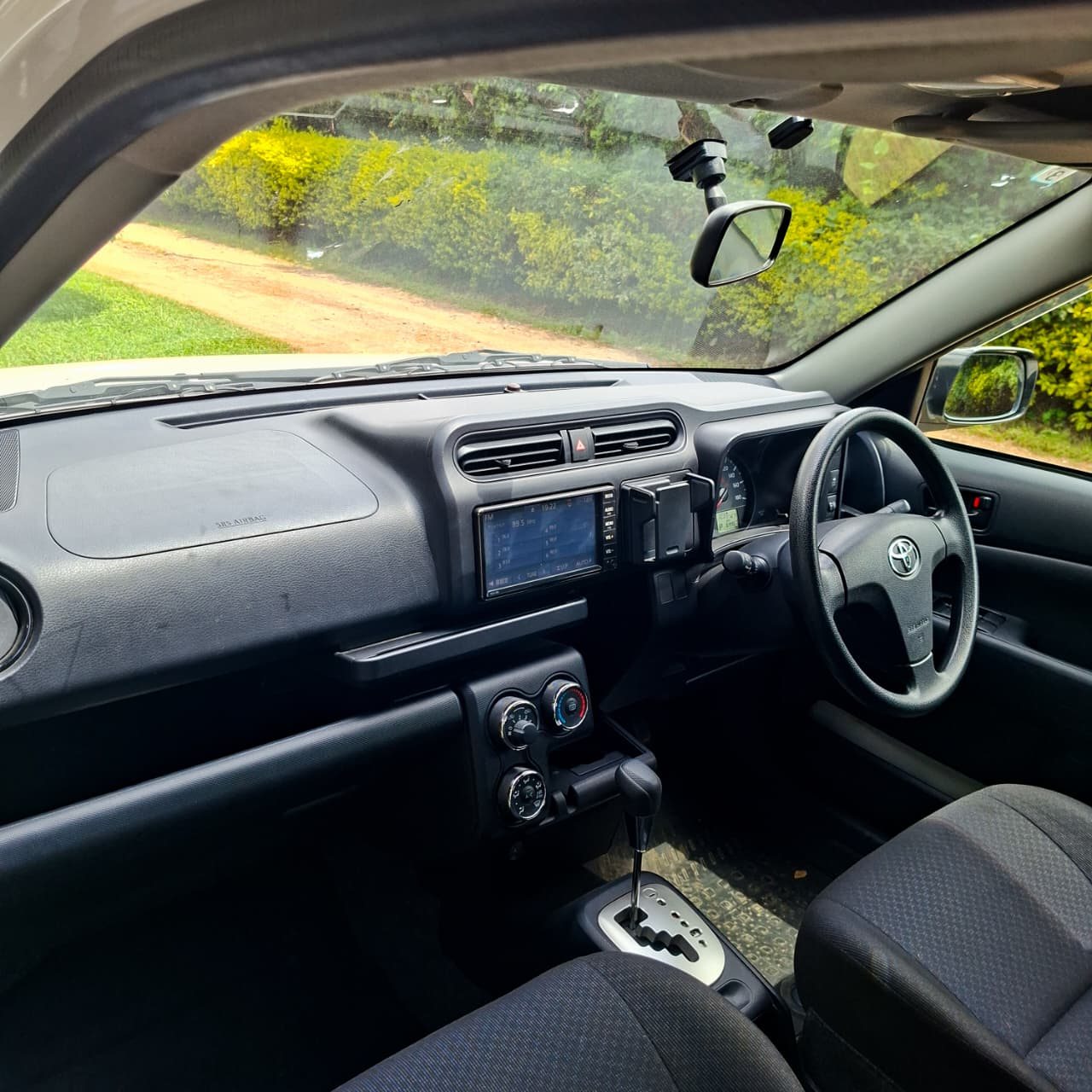 Vehicle photo thumbnail 7