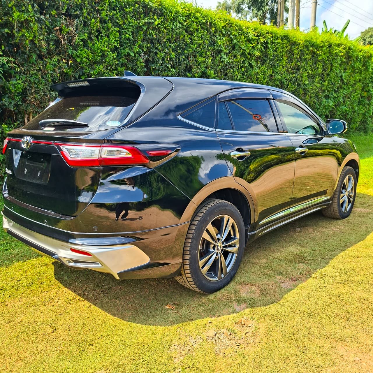 Vehicle photo thumbnail 14
