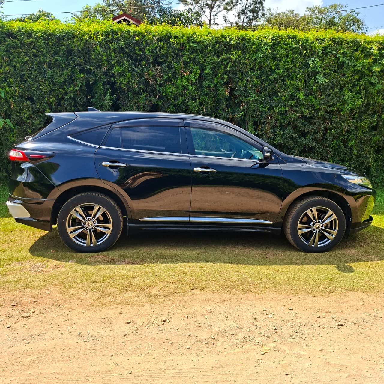 Vehicle photo thumbnail 15
