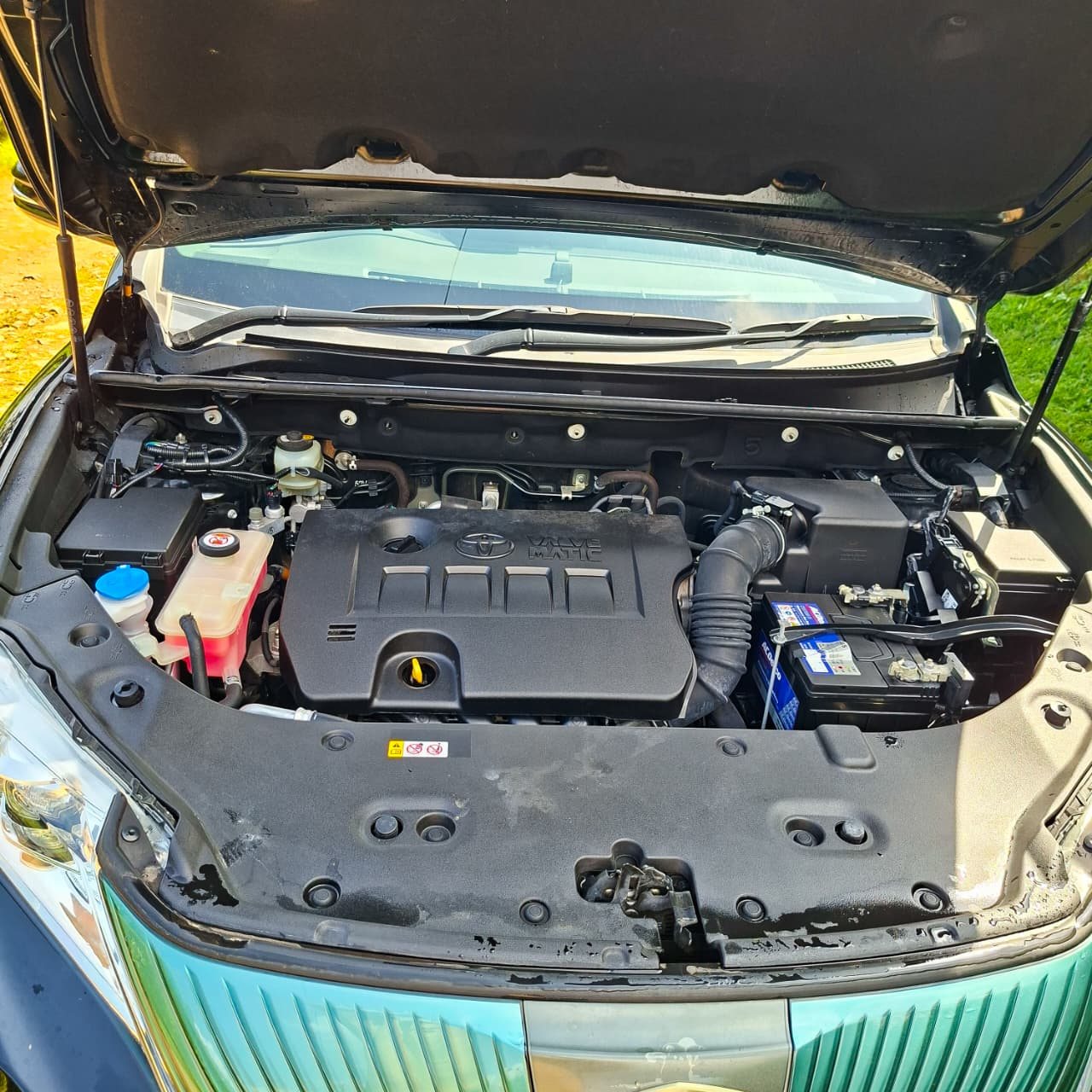 Vehicle photo thumbnail 4