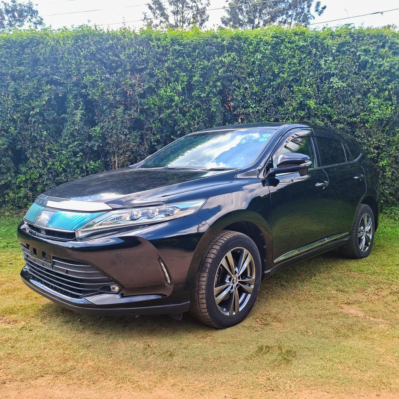 Vehicle photo thumbnail 2